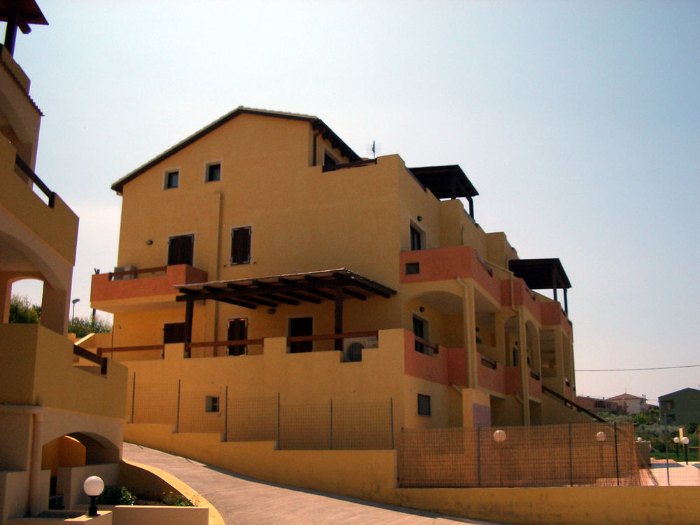 Residence Li Russi كاستيلساردو المظهر الخارجي الصورة